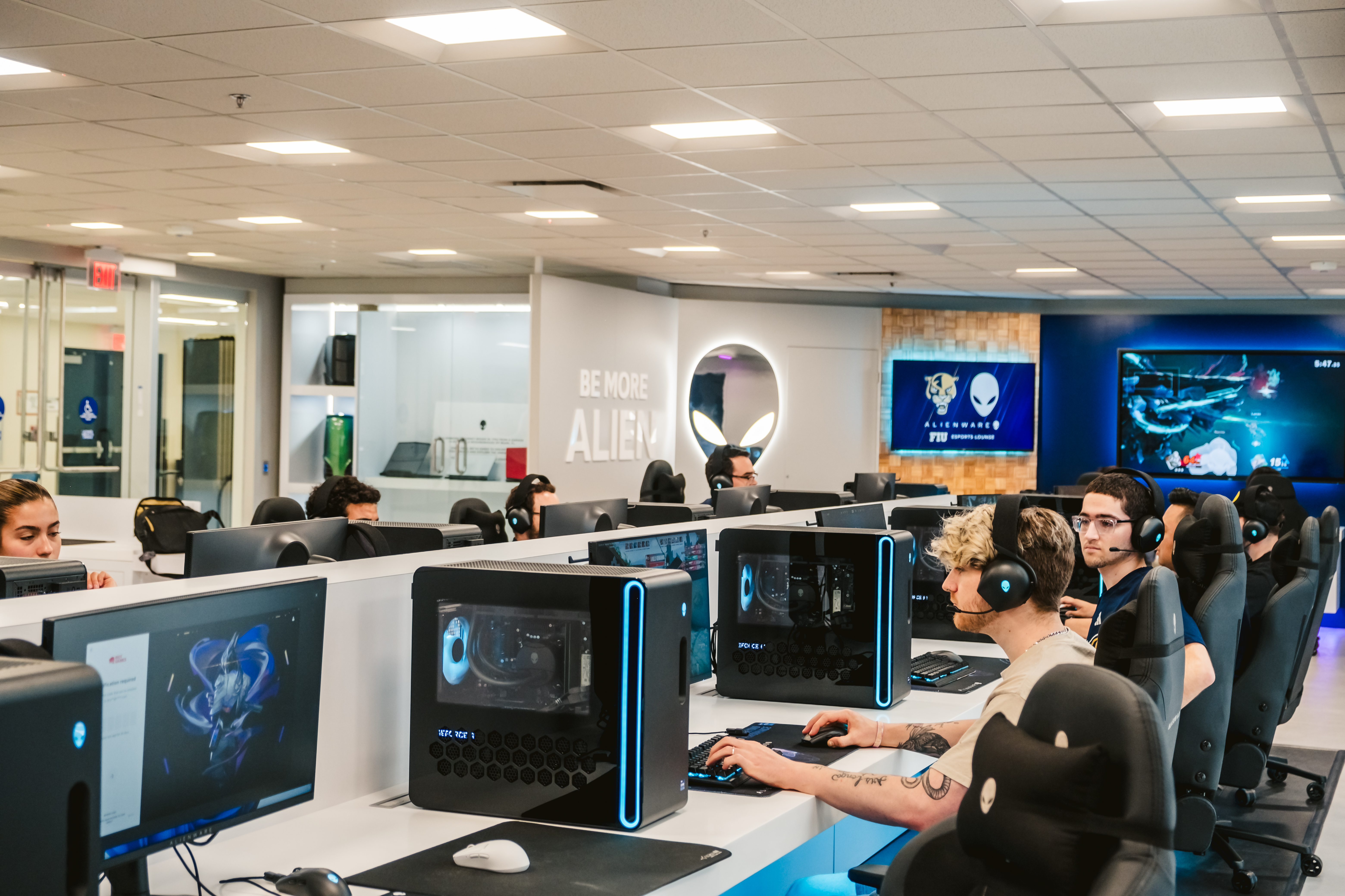 Alienware Lounge