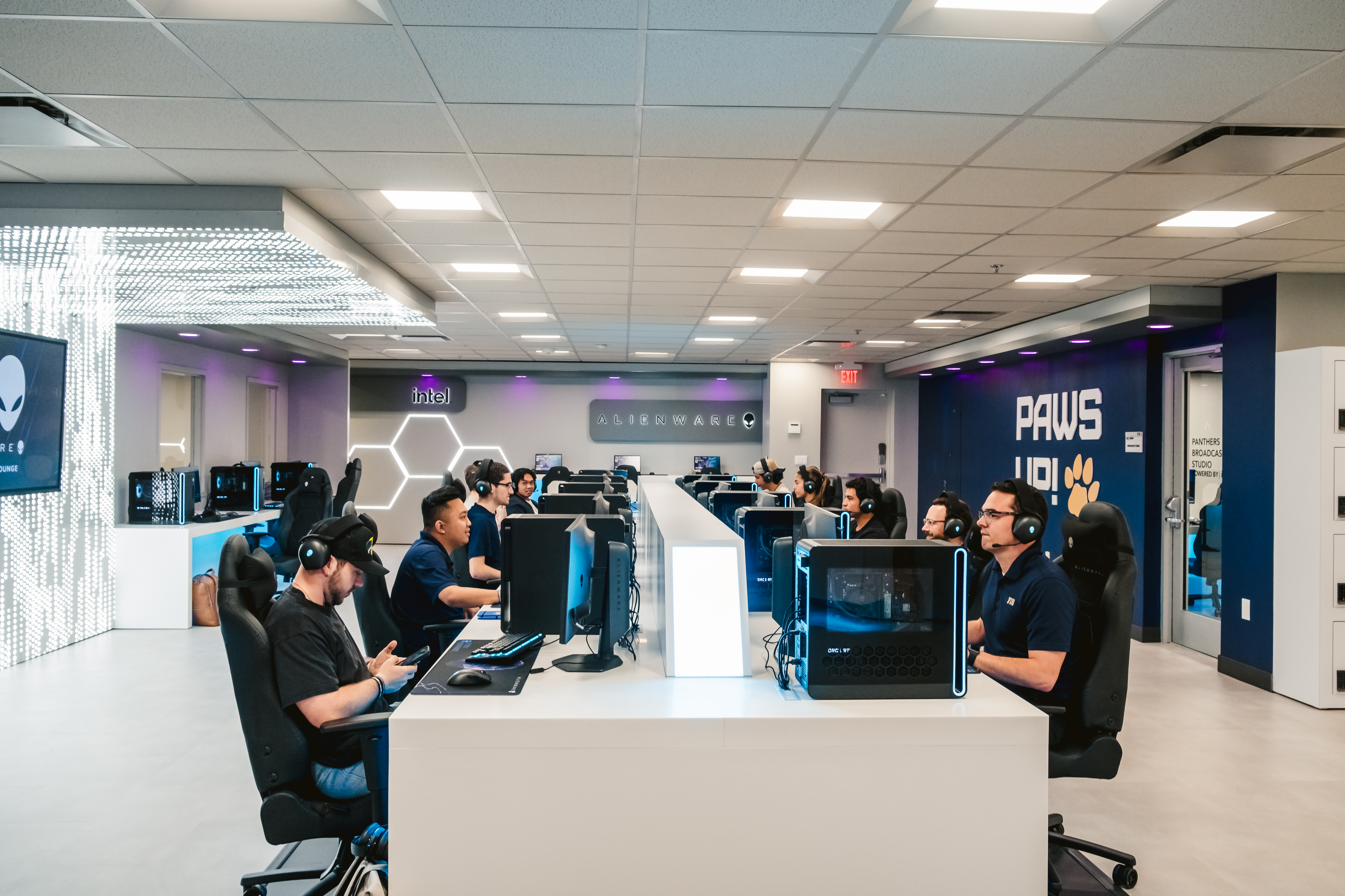 Alienware Lounge